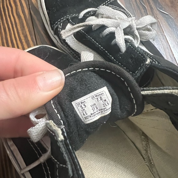 Black vans size 7 - Picture 2 of 3